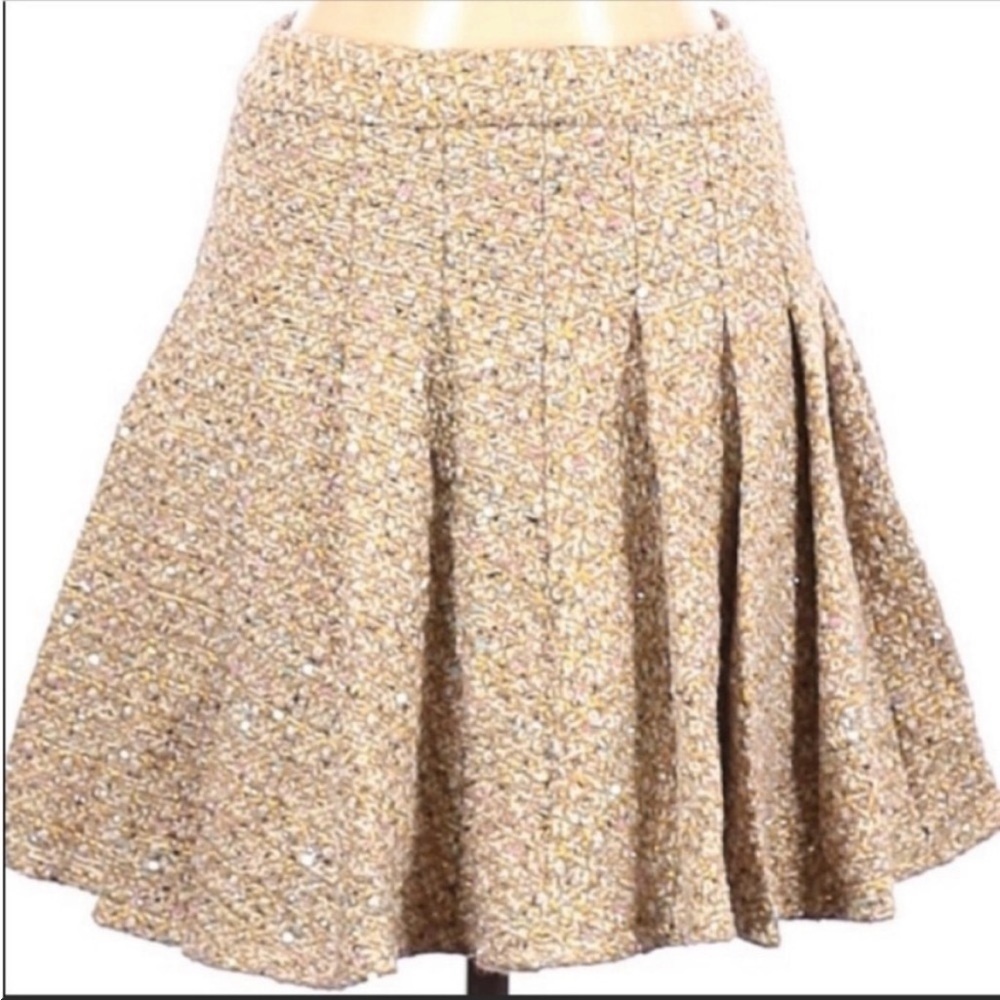 Tweed cream w/gold and pastel color threads pleated skater mini skirt. Small.